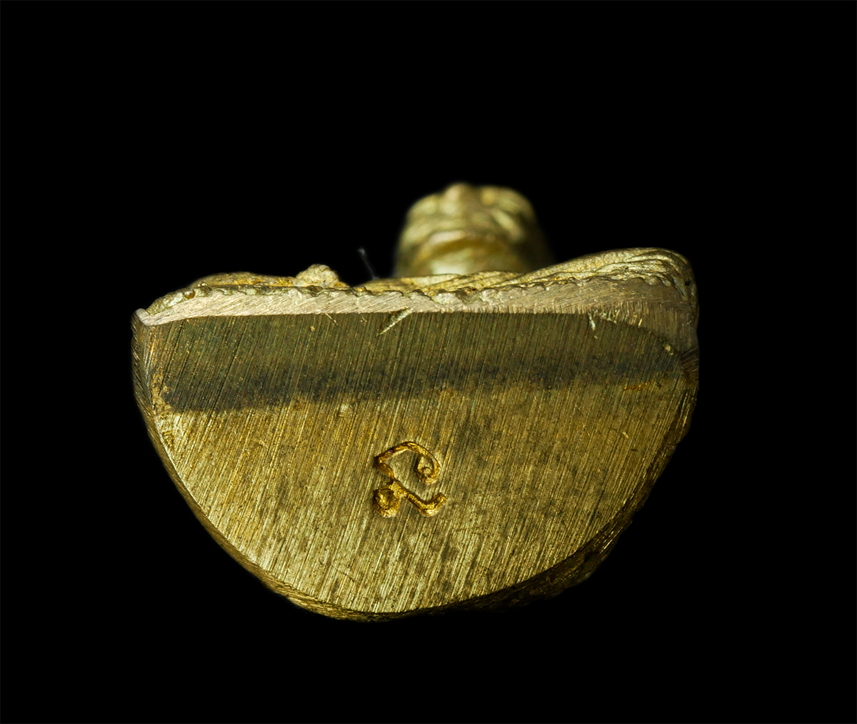 7Jan2026 (261)ap.jpg - รูปหล่อหลวงพ่อเดช เตชจิตฺโต(พระครูสุจิตตาภิวัฒน์) วัดสังฆมงคล ต.หนองปลิง อ.เมือง จ.นครสวรรค์ ปี2553 เนื้อทองทิพย์ ทองระฆัง ตอกโค๊ต นะ พระเก่าสวย มวลสา [..] | https://kamulet.in.th